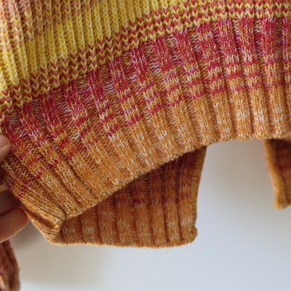 Express Striped, Slit Back, V-Neck Women's Multicolored Sweater - Picture 2 of 8